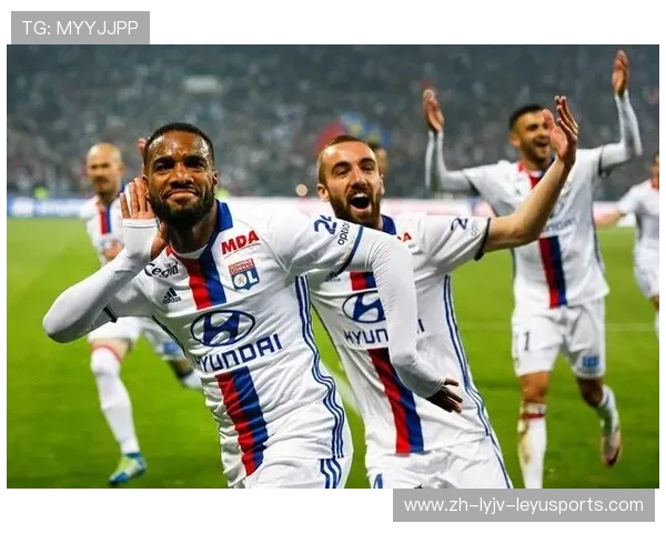 马赛与里昂的法甲排名之争及两队格局演变分析 马赛与里昂的法甲排名之争及两队格局演变分析